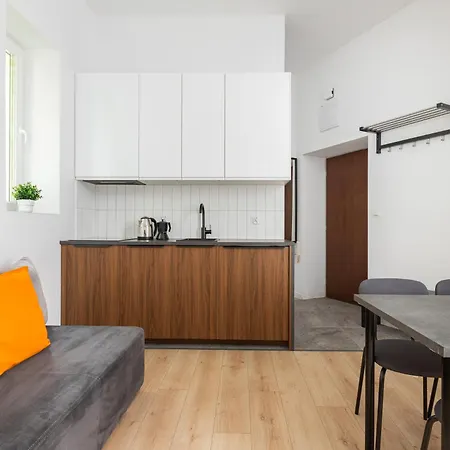 Native Lazarza 3 Apartman *