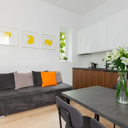 Native Lazarza 3 Apartman